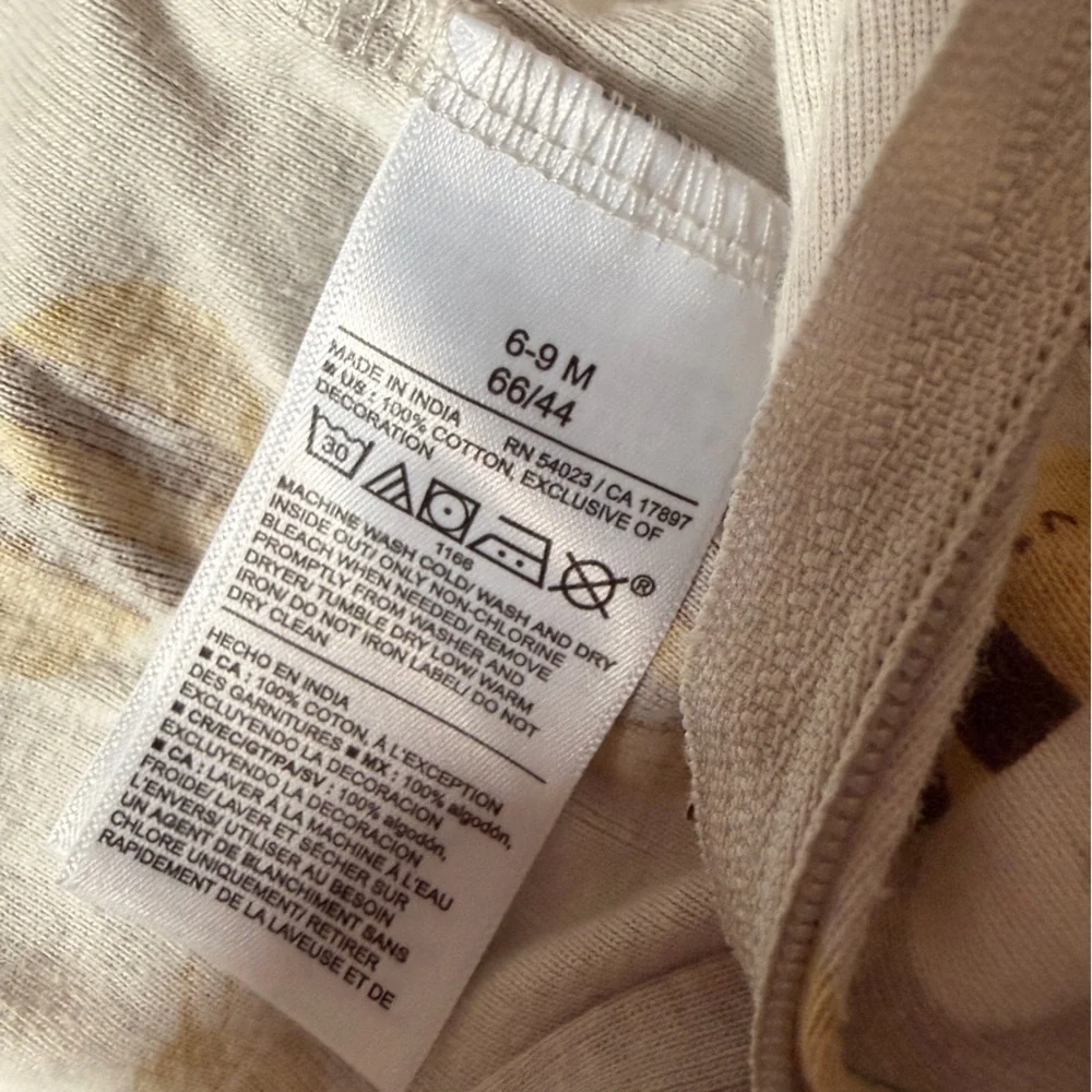 Old Navy Neutral Bee-Print Double Zipper Pajamas Yellow & Brown Bees - Picture 4 of 5